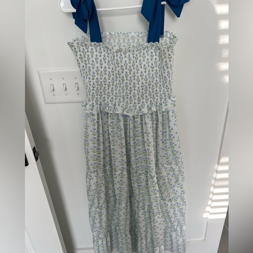 Smockingbird women’s dress size large (fits like medium), worn once.